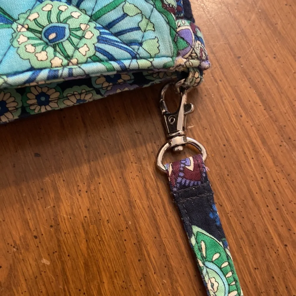 Vera Bradley excellent see